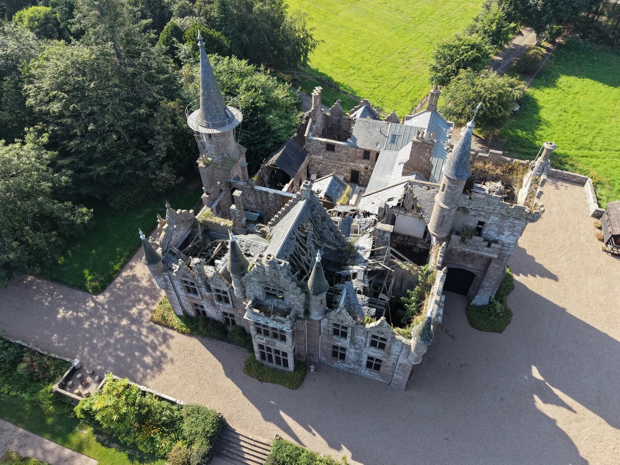 S Drone Travel Explore 1
